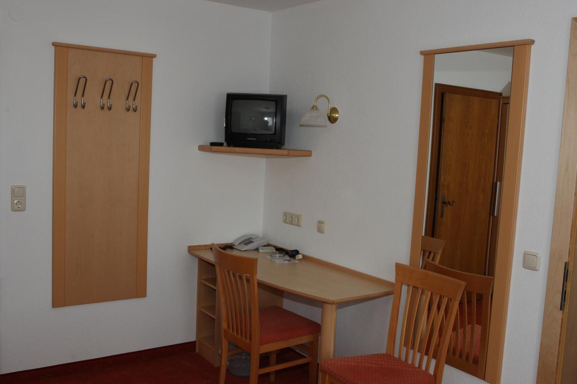 Hotel Garni Sonnenheim Фис Экстерьер фото